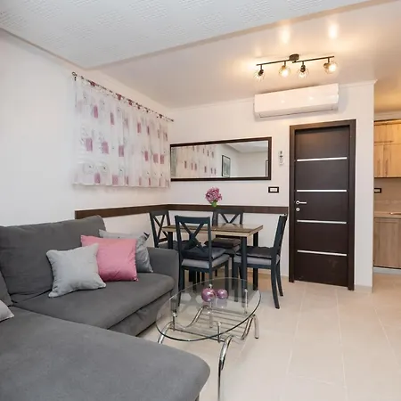 Ante Apartment